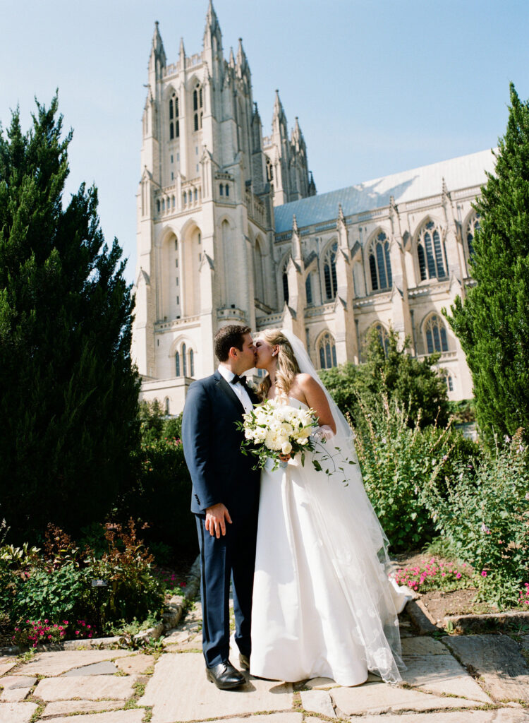 National-Cathedral-Wedding-LizBanfield-Washington-DC-Photographer