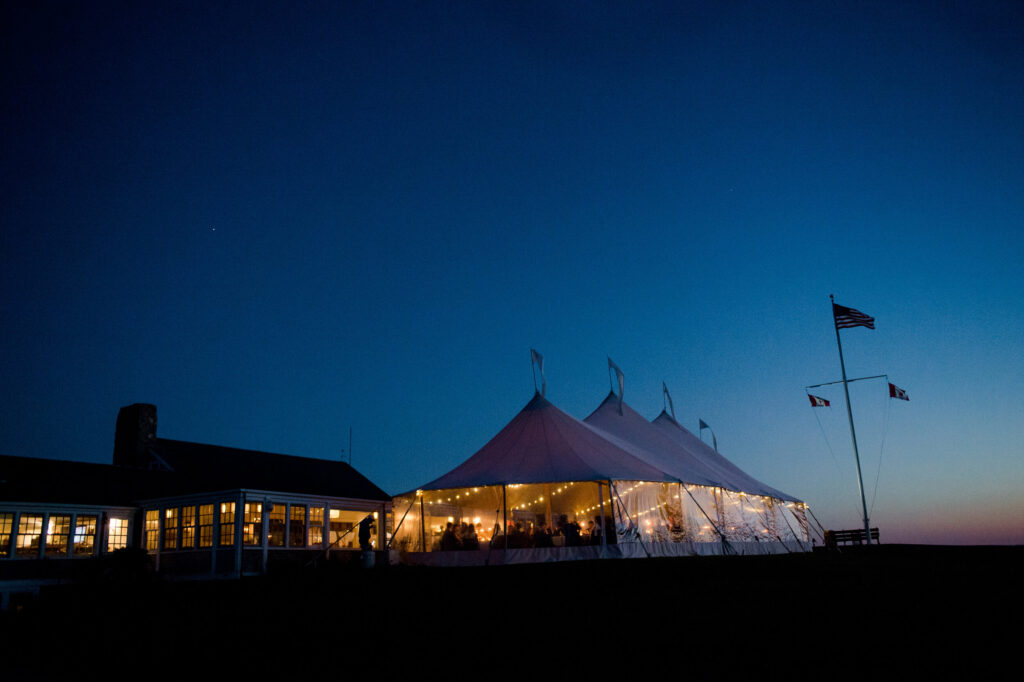 sophisticated-destination-wedding-nantucket-siaconset-tented-sailcloth