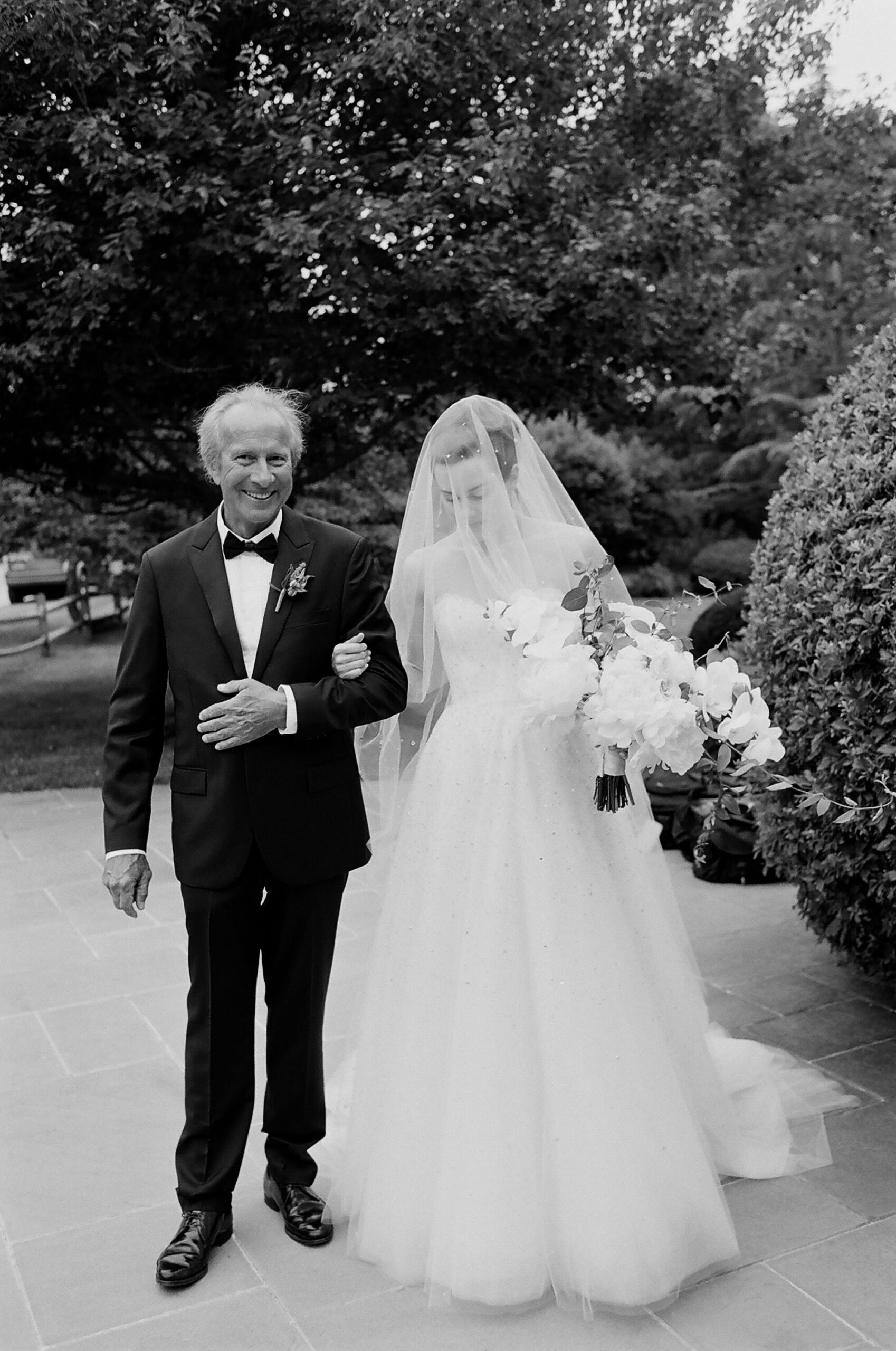 Tented-Hamptons-Wedding-New-York-Photographer-Liz-Banfield (19).JPG