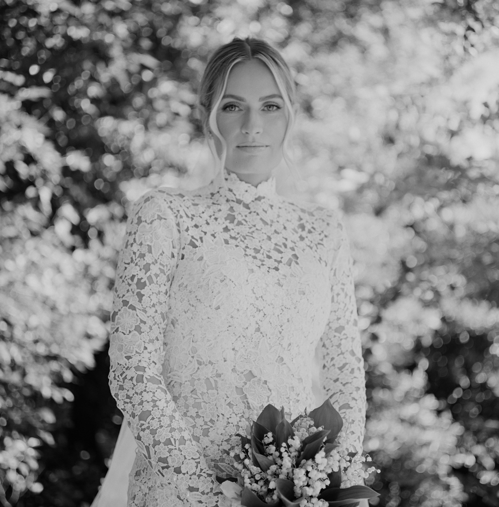 sophisticated-destination-wedding-blackberry-farm-Liz-Banfield-country-tennessee-details-beautiful-quiet-luxury-mindy-rice-floral-jennifer-laraia-monique-lhuillier